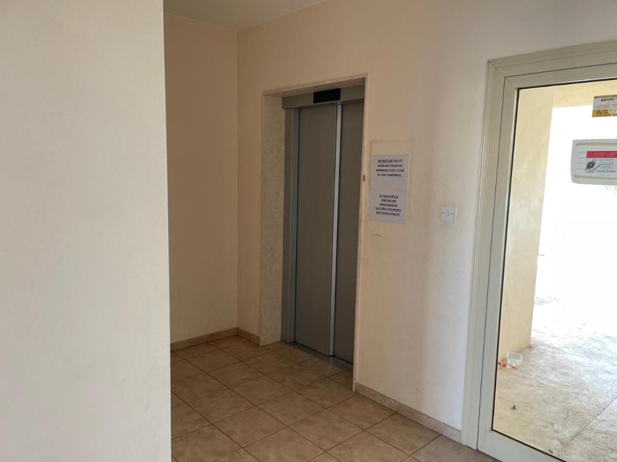 Kings Resort 1 Bedroom Apartment Paphos Esterno foto